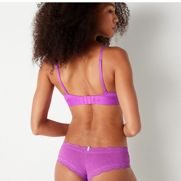 Victoria Secret PINK
Wear Everywhere Wireless Push-Up Bra BLACK 36DD Nwt - Picture 2 of 7